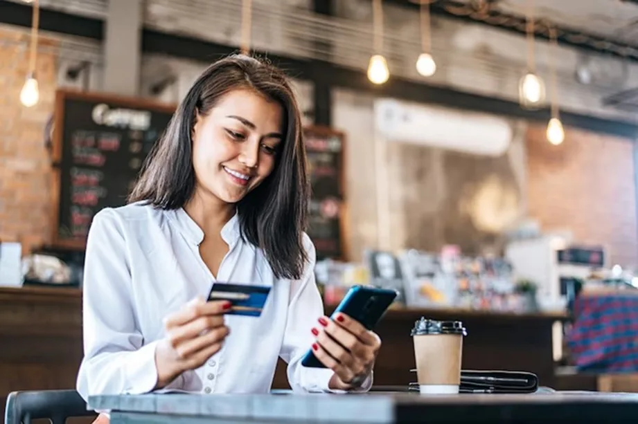Saber como tranferir dinero de un banco a otro en USA a través del movil