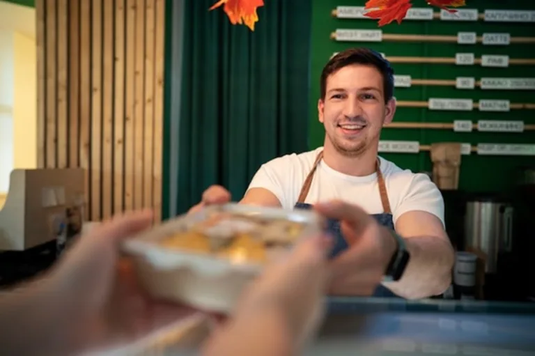 Cómo Sacar un Permiso para Vender Comida en USA
