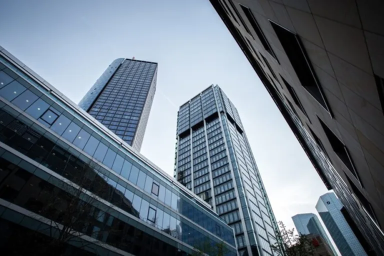 Los 5 Mejores bancos de Estados Unidos (2024)