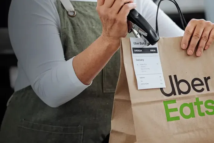 Uber Eats es la app que ofrece más opciones y está disponible en la mayor parte del país.